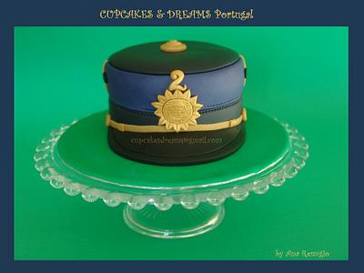 FISCAL GUARD HAT - Cake by Ana Remígio - CUPCAKES & DREAMS Portugal