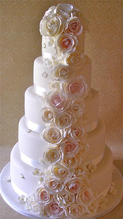 Pastel Rose Wedding cake - Cake by Lynette Horner