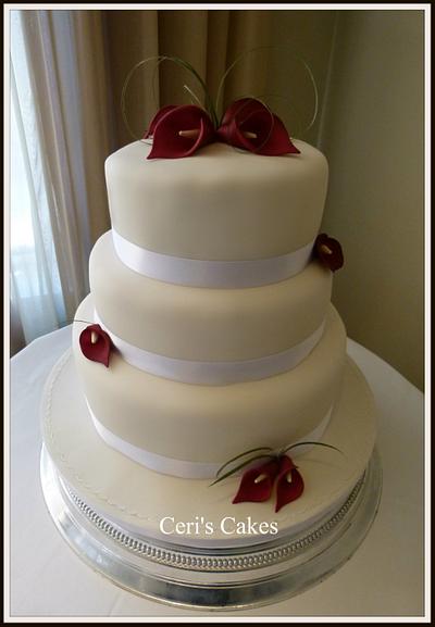 Calla lily wedding cake - Cake by Ceri's Cakes