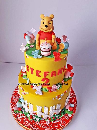 Winnie the Pooh themed cake - Cake by Fondantfantasy