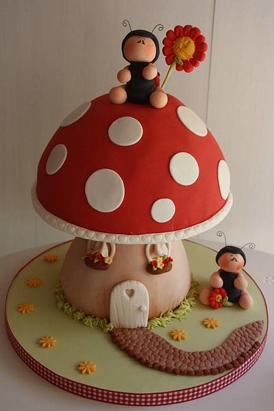 Casita de Seta. Mushroom Cake - Cake by Cori's Sweet Temptations