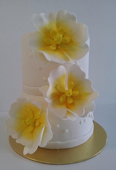 3 Big Flowers on 2 Tier Cake - Cake by Creative Cakes By Deborah Feltham