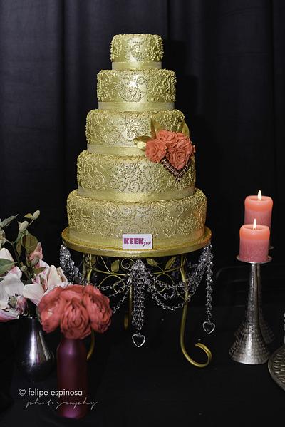 Golden Henna piping Wedding Cake - Cake by KEEKjes