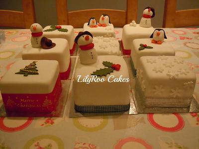 It's starting to feel a lot like Christmas! - Cake by Jo Waterman