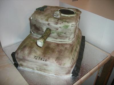 Tank - Cake by Tracey