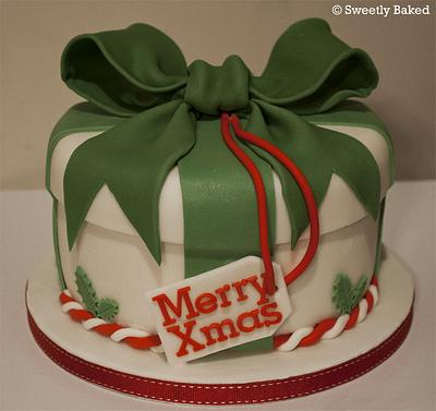 Christmas Gift Box Cake - Cake by SweetlyBaked