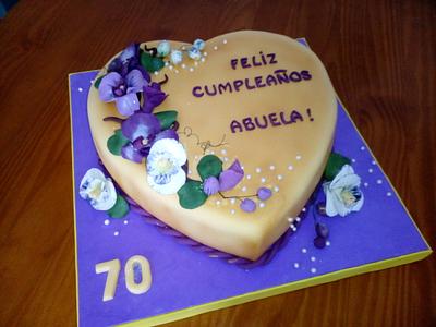 GRANDMOTHER HEART CAKE - Cake by Camelia