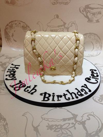 Chanel handbag cake - Cake by Jemlewka's cupcakes 