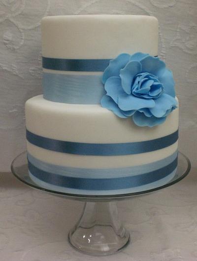 Blue Wedding cake - Cake by Maggie Rosario