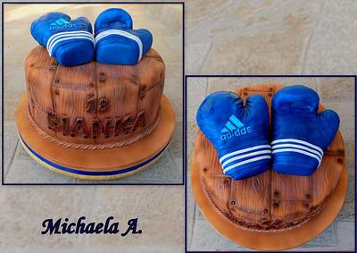 Box - Cake by Mischel cakes