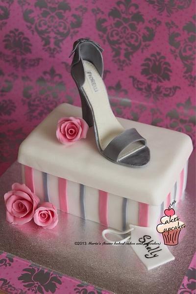 Shoe box cake - Cake by Maria's
