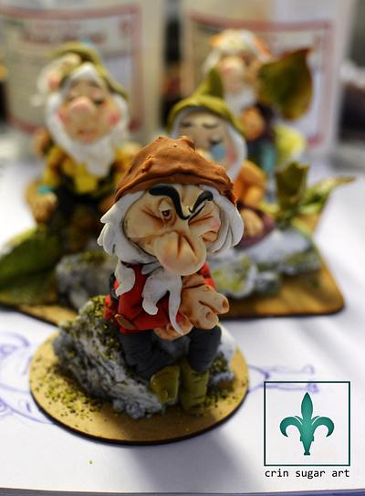 SMALL PEOPLE - Cake by Crin sugarart