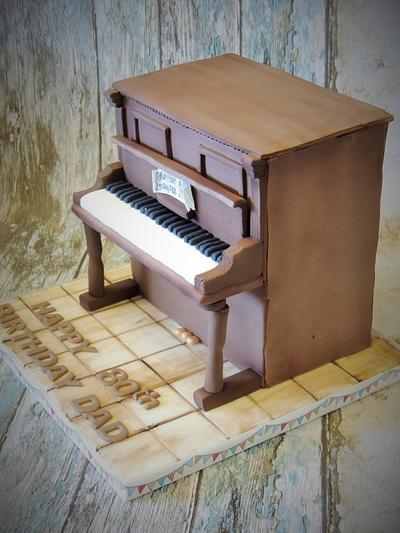 Upright Piano - Cake by Shereen