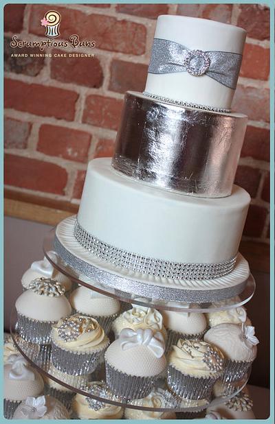 Elegant Glamour Wedding Cake - Cake by Scrumptious Buns