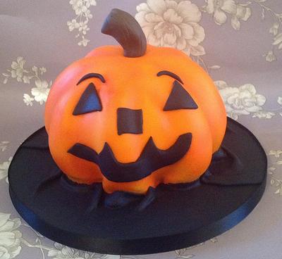 Halloween - Cake by Samantha Dean