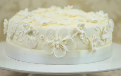 White Flower - Cake by Farida Hagi