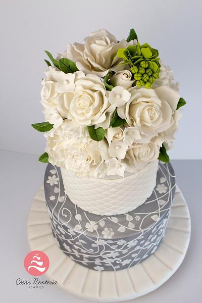 Elegant wedding cake - Cake by Cesar Renteria Cakes