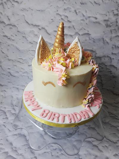 Unicorn theme cake - Cake by spongy treats