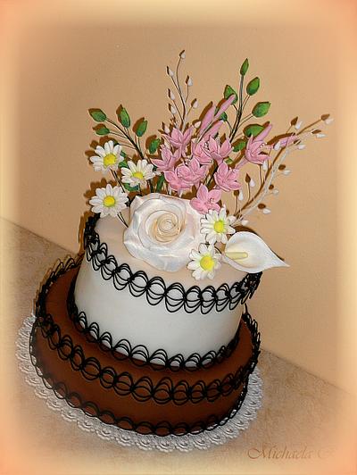 Flower cake with royal icing - Cake by Mischell