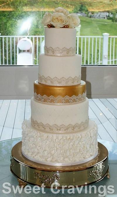 Elegant Wedding - Cake by mycravings