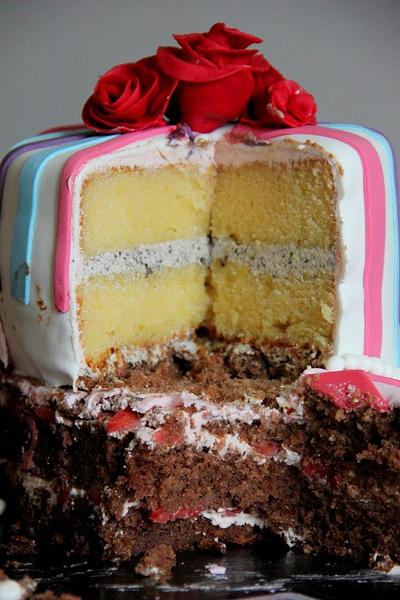 TARTA ROSAS PAMPLONA  - Cake by SORELLAS CAKES PAMPLONA 