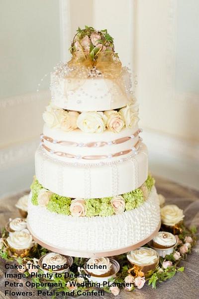 Rococo Beauty - Cake by Nelmarie