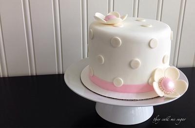 Lily - Cake by Susan Hennes