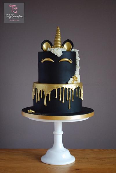 Details more than 158 unicorn cake gold super hot