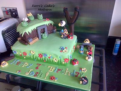 Angry Birds - Cake by Kerri's Cakes