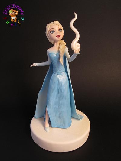 Elsa  - Cake by Sheila Laura Gallo
