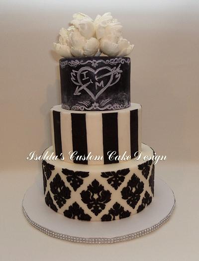 Black & White Elegance! - Cake by Isolda's Custom Cake Design