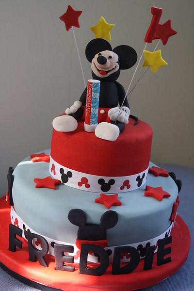 Mickey Mouse - Cake by Lynn Todd
