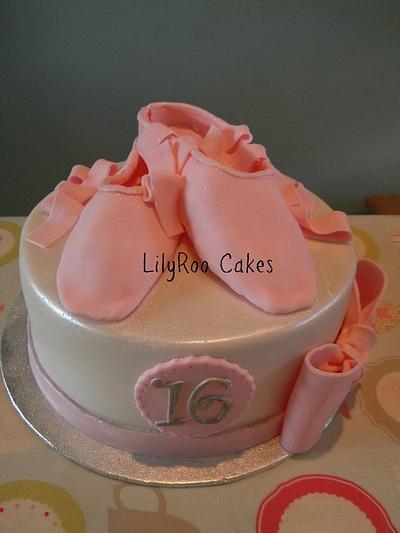 Ballet shoe sweet 16 cake - Cake by Jo Waterman