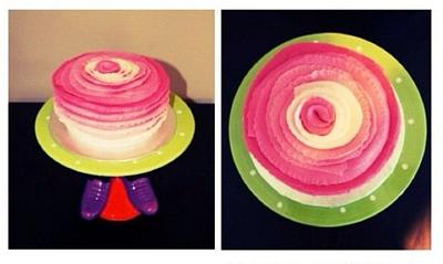 Pink tone ruffle  - Cake by funni