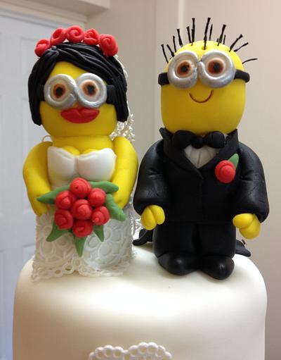 Minion Bride and Groom - Cake by Niknoknoos Cakery