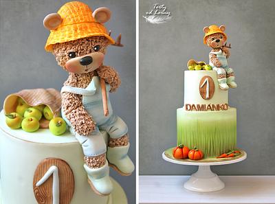 Teddy bear Farmer - Cake by Lorna