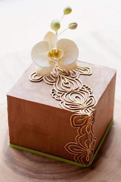 Phalaenopsis Orchid Cake - Cake by La Cupella Cake Boutique - Ella Yovero