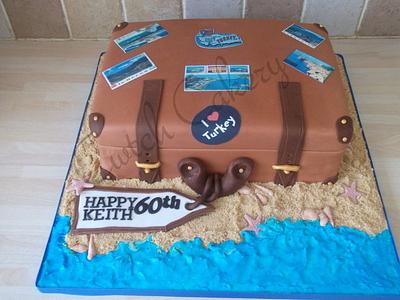 Holiday suitcase - Cake by Steph Owen