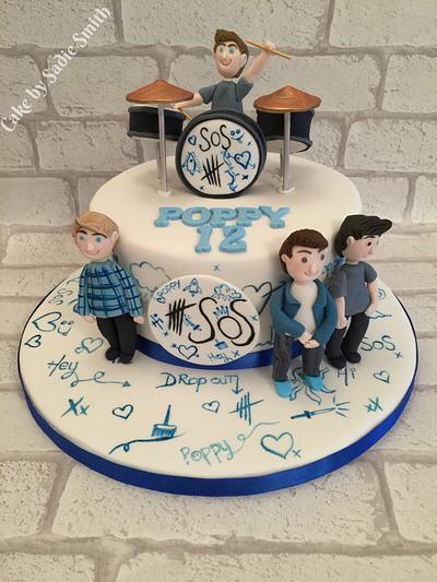 5 seconds of summer - Cake by Sadie Smith