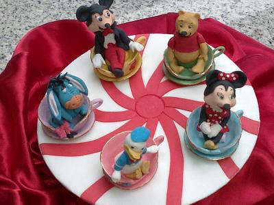 Disney Characters - Cake by blackberry
