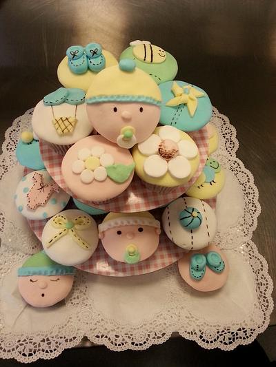Cupcakes - Cake by fabiolaviero