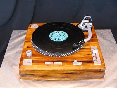 Turntable - Cake by Ruth
