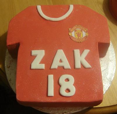 Man Utd Football shirt cake - Cake by ladyfaeuk