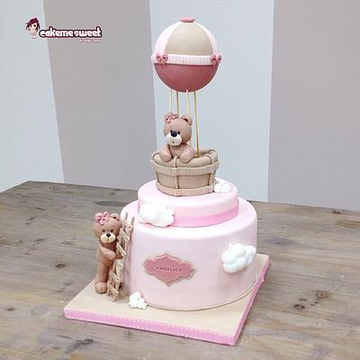 Up  in the sky  - Cake by Naike Lanza