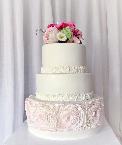 Wedding cake - Cake by Lunaticcakes