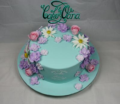 Vintage flower cake  - Cake by cakesbyoana