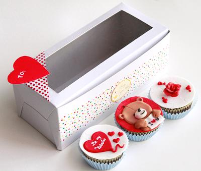 'Be my valentine' box - Cake by frostycupcakes