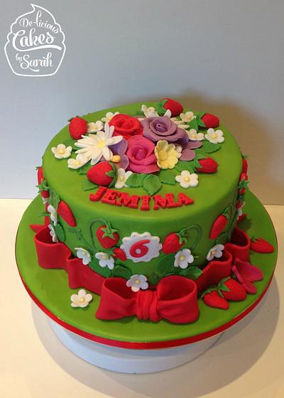 Strawberry Cake - Cake by De-licious Cakes by Sarah