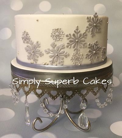 Snowflakes Cake - Cake by Simply Superb Cakes