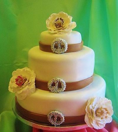 Fun Love - Cake by Pink Daisy Cakes